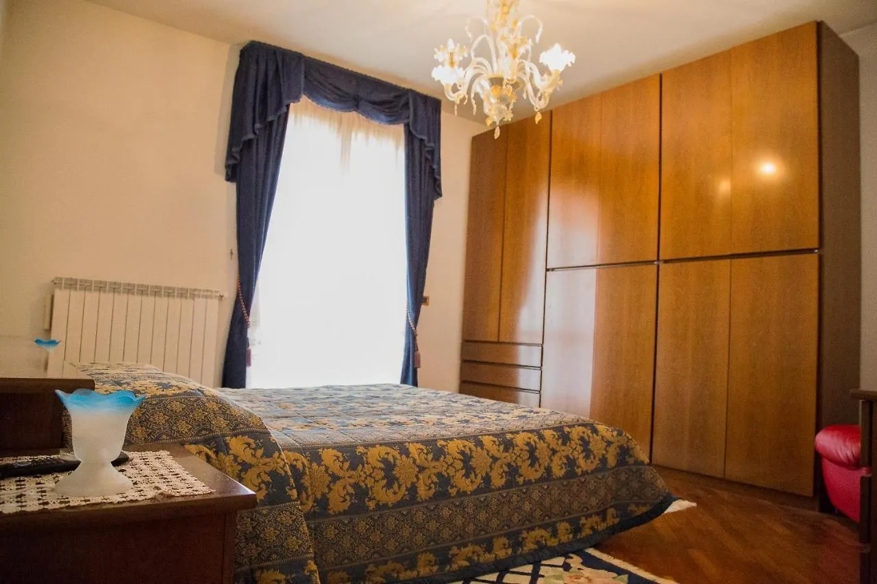 B&B Nuovo Paradiso Pescia 3*,  Italy
