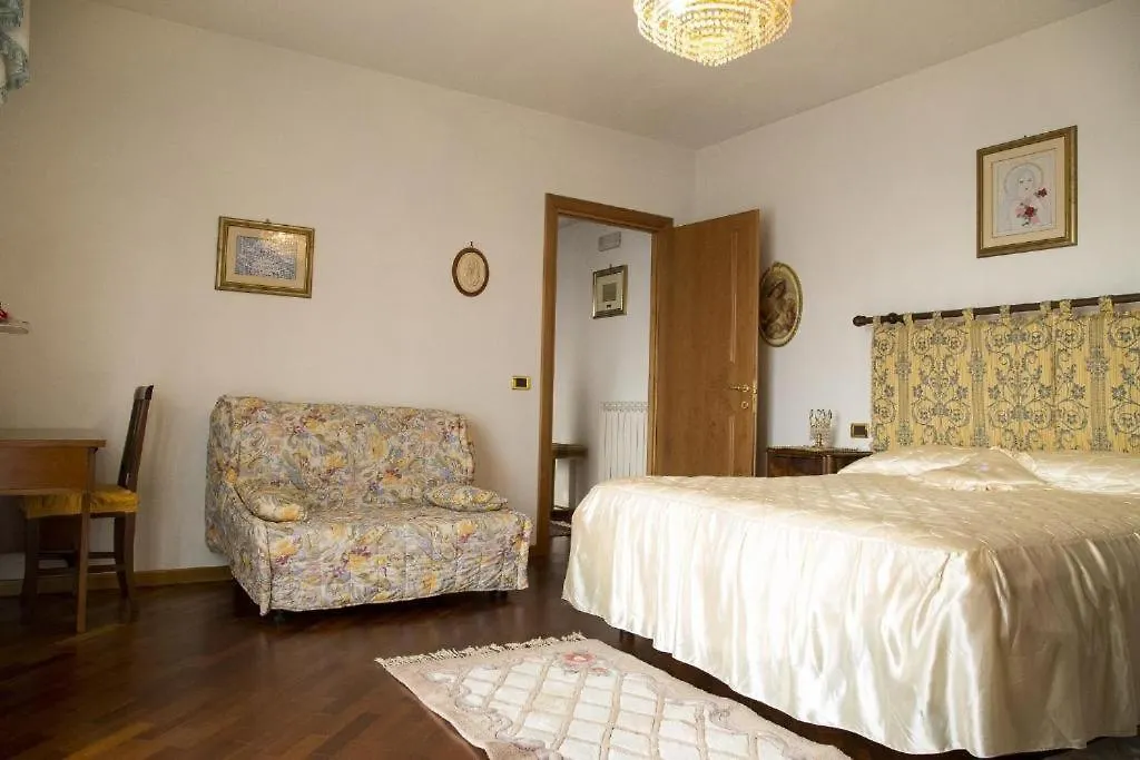 B&B Nuovo Paradiso Pescia Bed & Breakfast